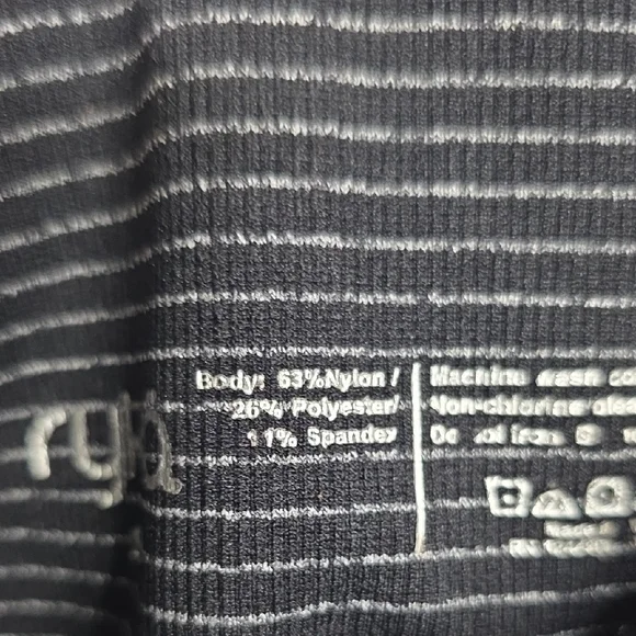 Ryka Seamless Ombre High-Waisted Crop Leggings | Blue | Small - Picture 4 of 9